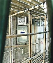 屋署巡維修樓宇 兩幢發泡膠封窗 已要求移除 考慮法律懲處