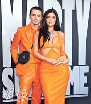 添密菲角逐金球影帝新片首映 拖女友Kylie現身破分手傳聞