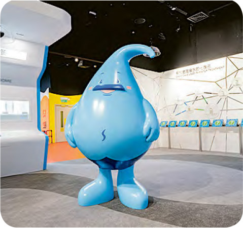 1樓「水+品質」展區有水務署吉祥物「水滴仔」供訪客拍照。