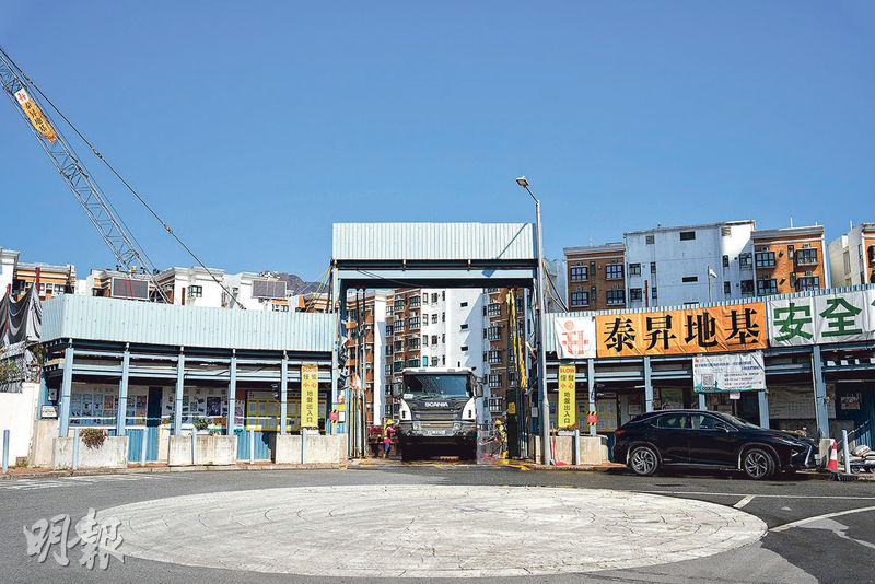 提供約100伙的九龍玫瑰街項目,去年開始動工,是新世界今年重點全新豪宅,部署新春後登場,目標客源鎖定本港及內地富豪。(廖凱霖攝)