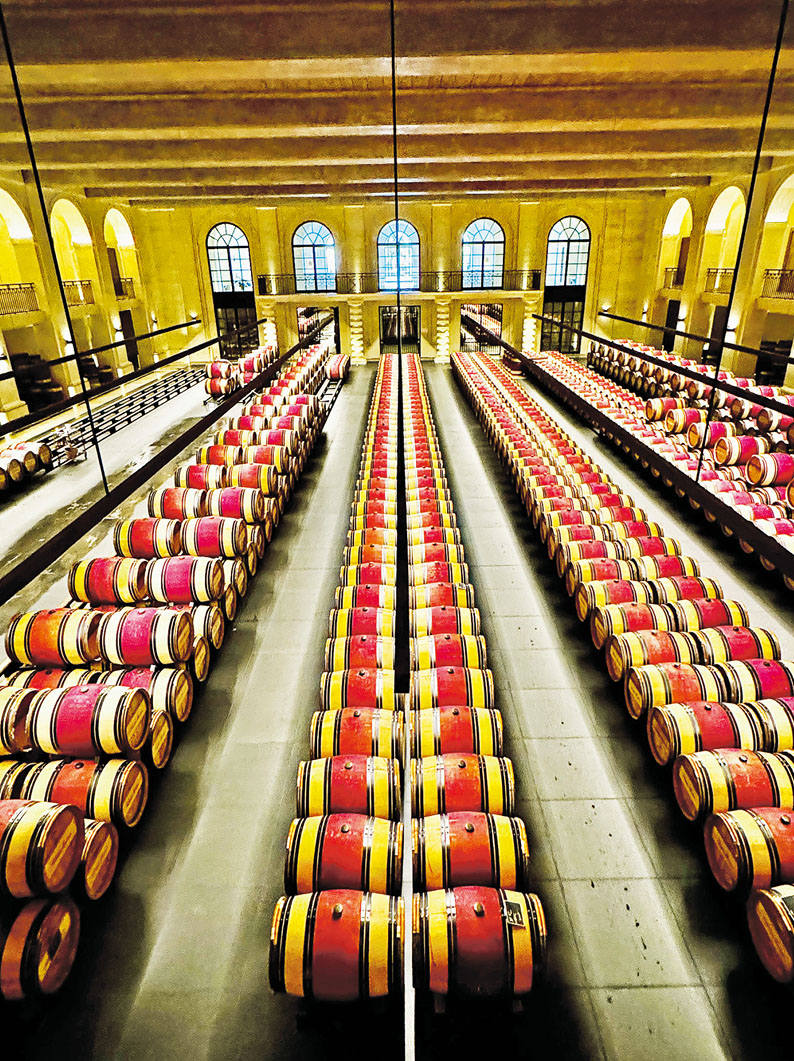 WINE：法國波爾多酒莊之旅人手採摘葡萄盛產優雅細緻佳釀 ...