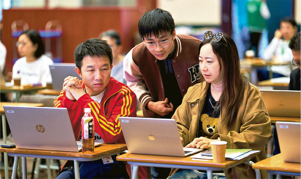 聖若瑟書院全面導入AI 教學行政雙管齊下 教師自製聊天機械人輔助學生溫習
