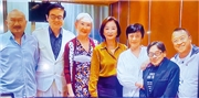 她鼓勵我們 應該把眼光放遠